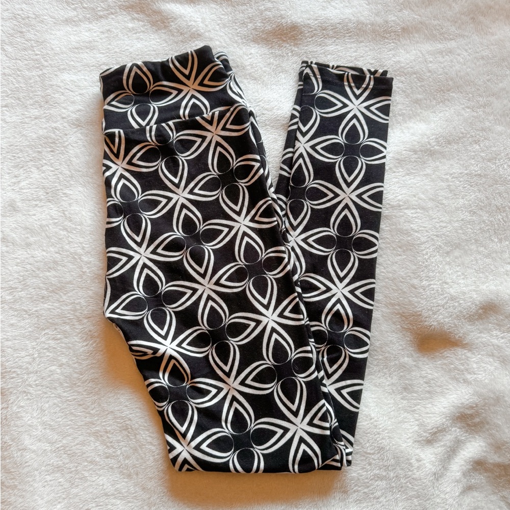 LuLaRoe One Size Leggings Black & White